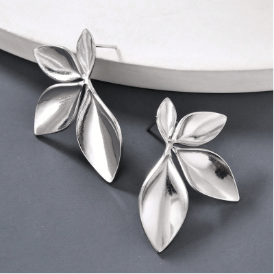 Brincos Folhas Prata Elegância